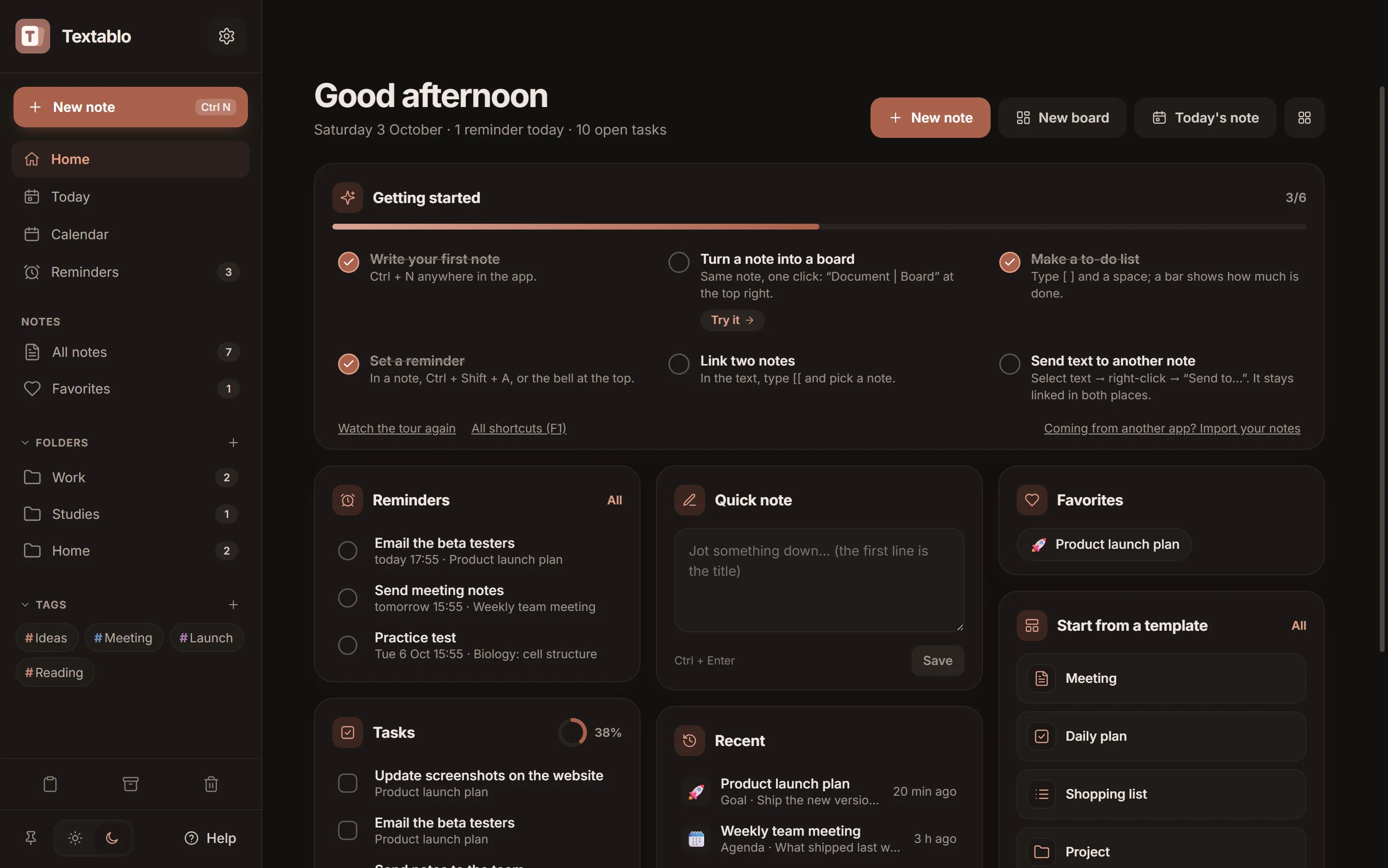 Textablo home screen in the dark theme